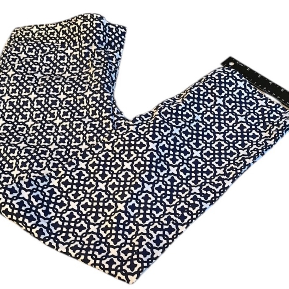 Laundry by Shelli Segal size 10 blue print cropped straight leg with stretch